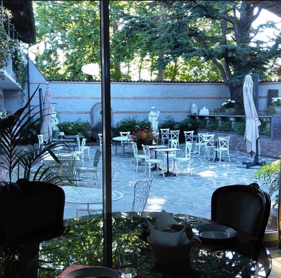 Antica Villa Cuneo- Guest House - "B&B E Non Un Hotel A Cuneo" 외부 사진