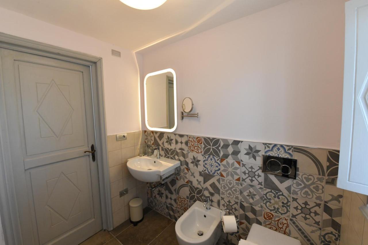 Antica Villa Cuneo- Guest House - "B&B E Non Un Hotel A Cuneo" 외부 사진